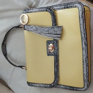 Rachel Zoe purse soft yellow reptile trim NWOT zipper compartment slots